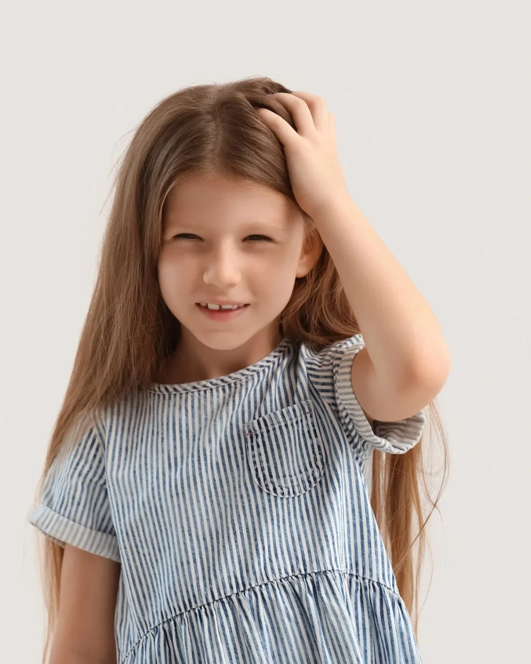Dandruff vs Lice: How to tell the difference