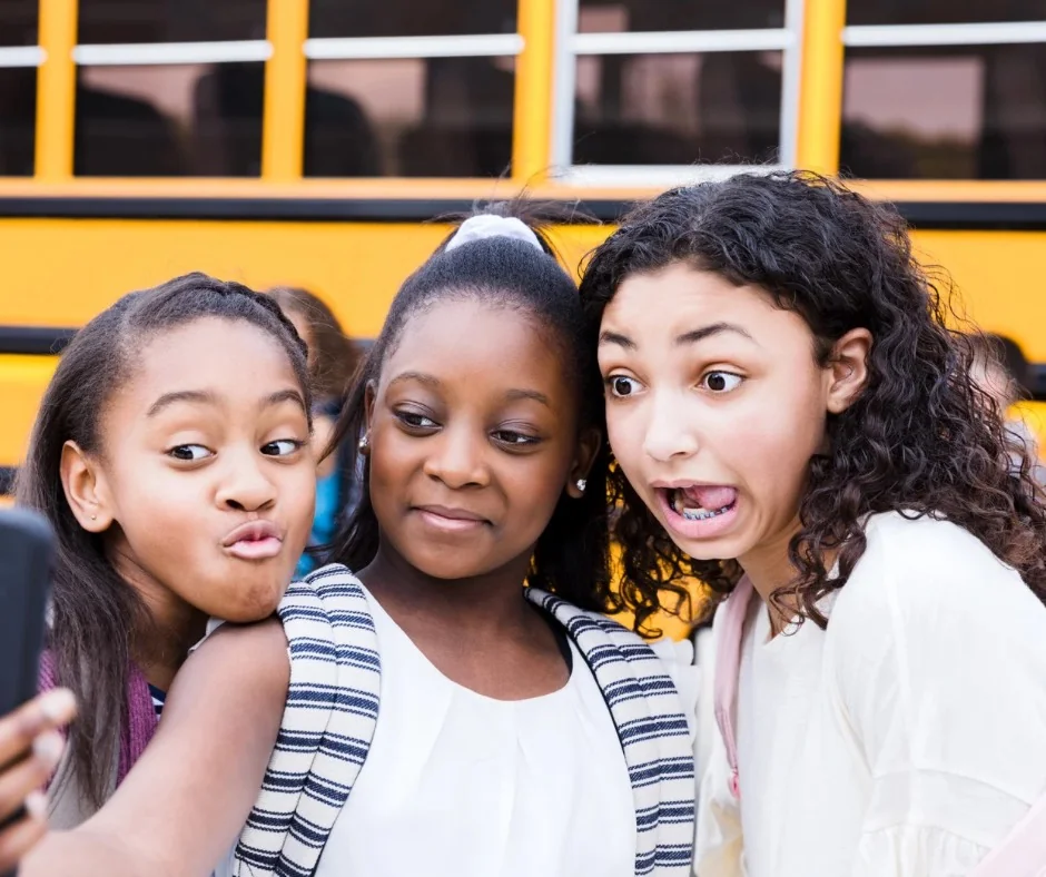 How Lice Really Spread (And why your selfie habit may be to blame)